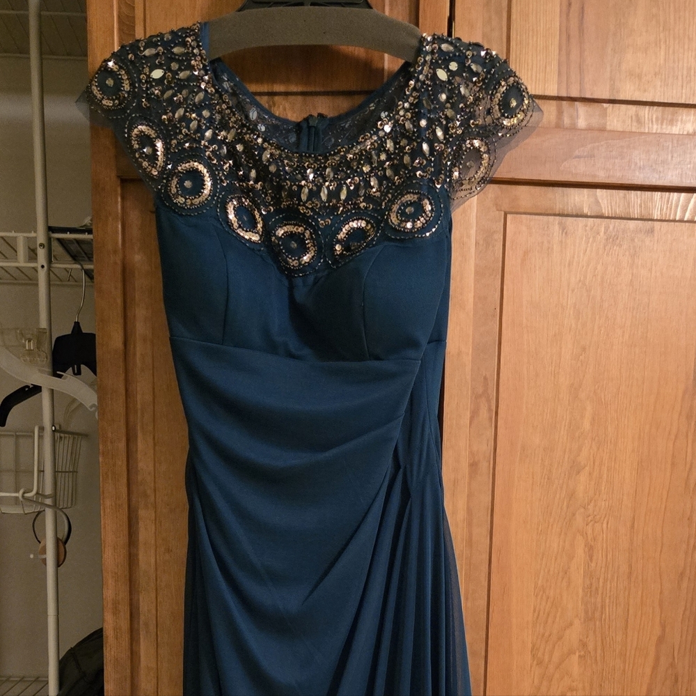 Ladies Evening Dress Teal Size 6